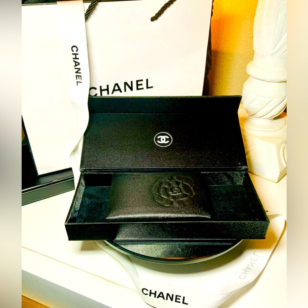 “Host Pick” VTG CHANEL COLLECTIBLE JEWELRY CASE